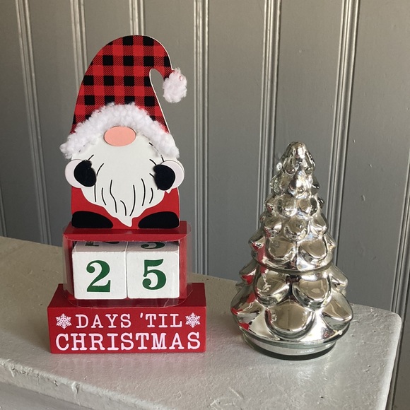 NWT Wooden Santa Gnome Days To Christmas Wooden Block Counter Decoration Set - Picture 4 of 11